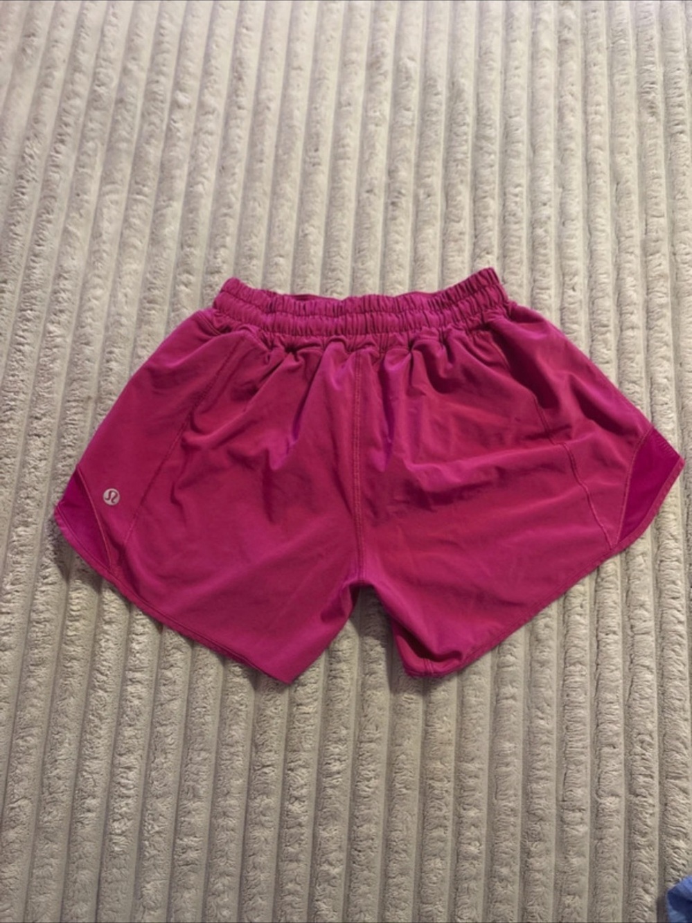 lululemon Hotty Hot Short Ripened Raspberry 4” - Picture 2 of 9